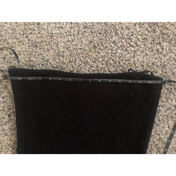 Scott McClintock sparklingbody hugging gown hidden zipper down the back. Size - Picture 12 of 13